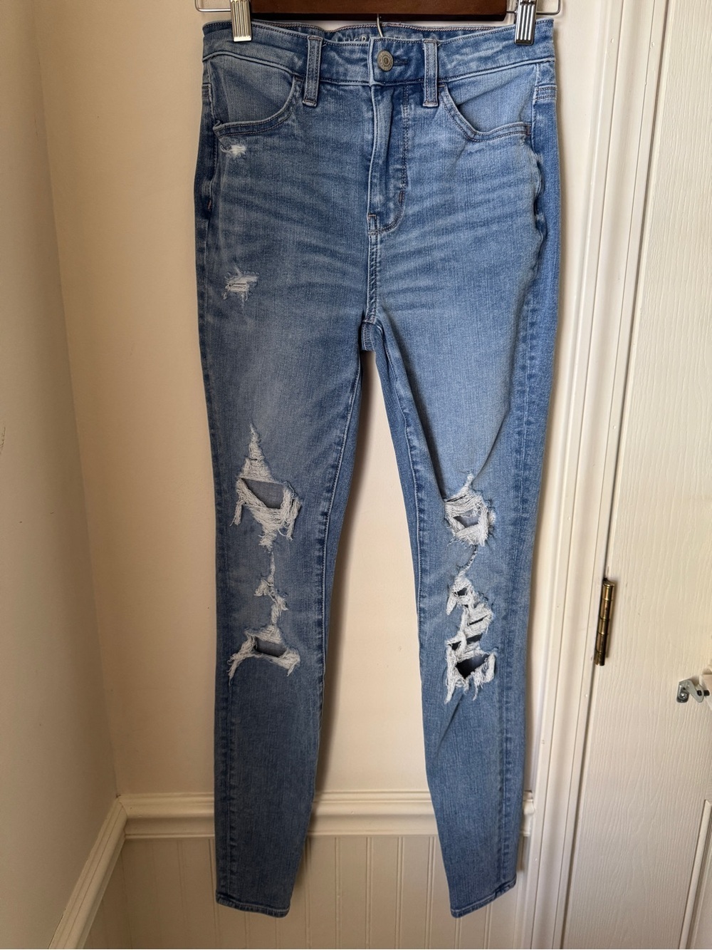 American Eagle Outfitters Light Blue Distressed Skinny Jeans Jeggings Size 0